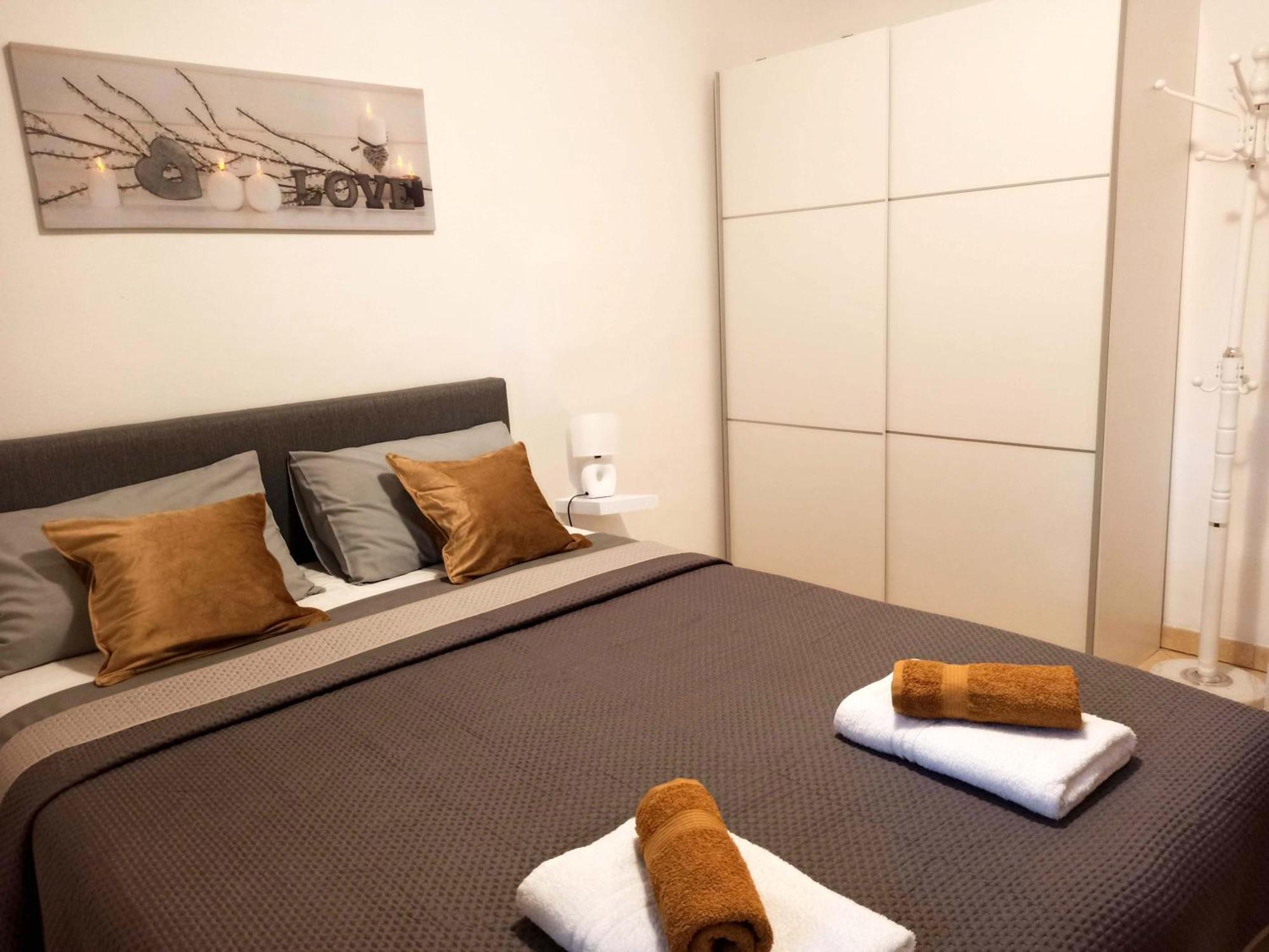 Apartman Dora 普拉 外观 照片